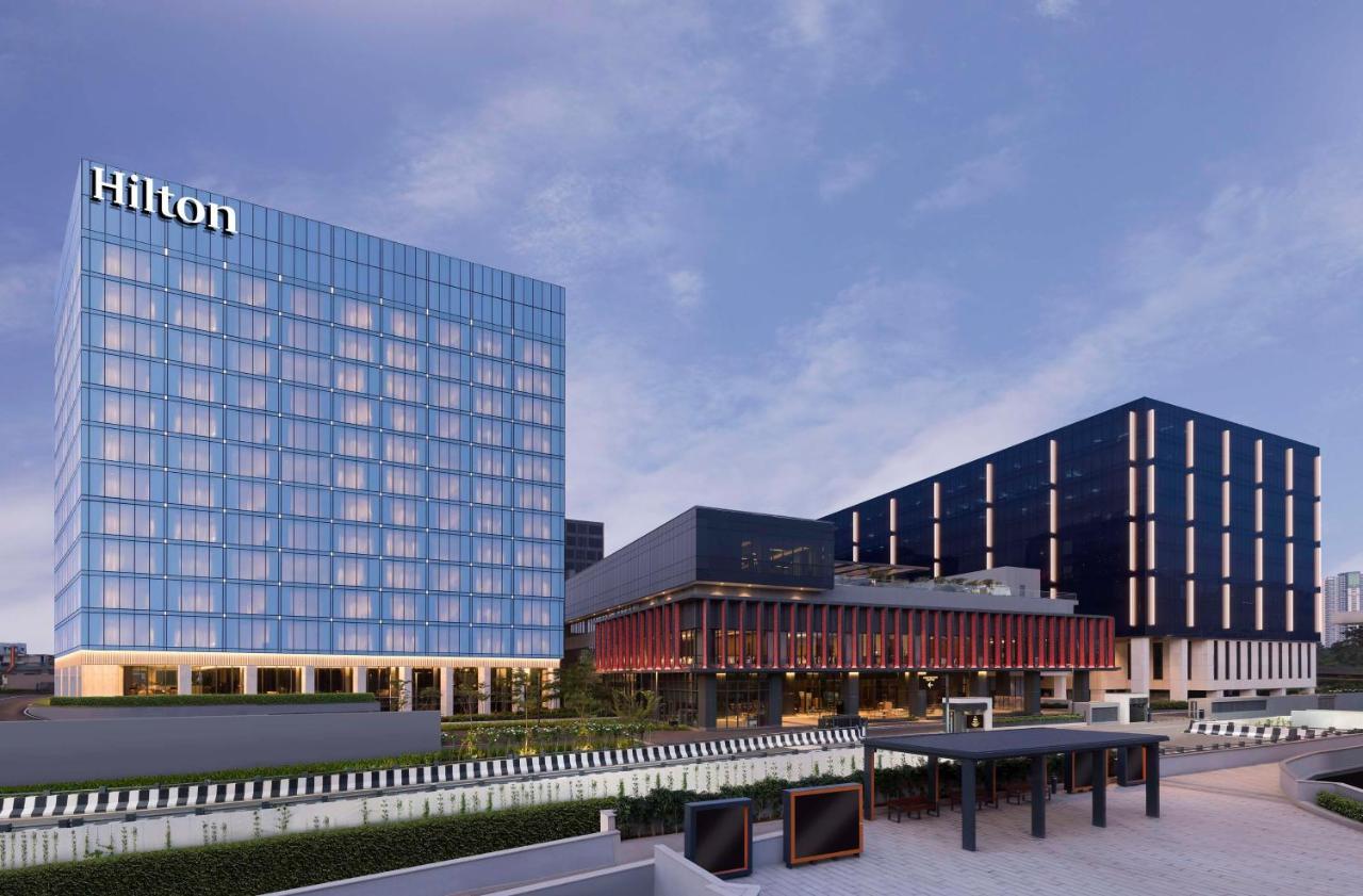 Hilton Bengaluru Embassy Manyata Business Park Hotel Buitenkant foto