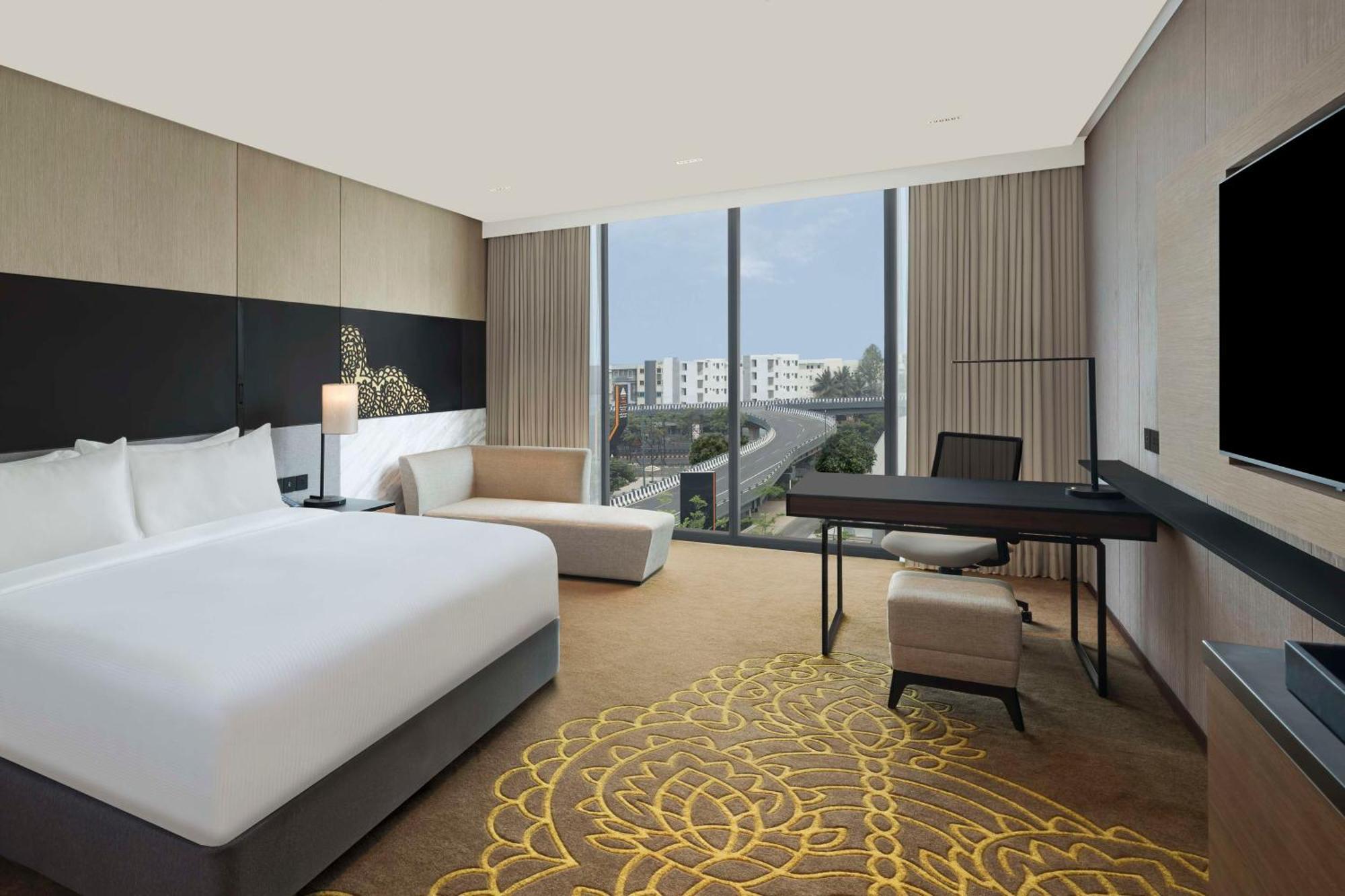 Hilton Bengaluru Embassy Manyata Business Park Hotel Buitenkant foto