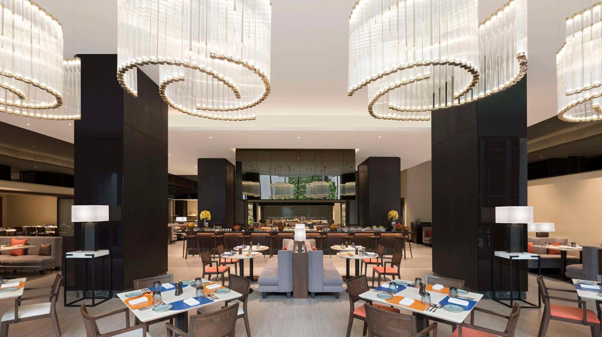 Hilton Bengaluru Embassy Manyata Business Park Hotel Buitenkant foto
